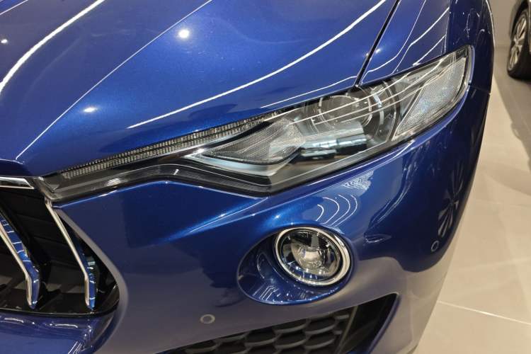 Used Maserati Levante 2020 3.0T Standard Edition Left Front Headlight