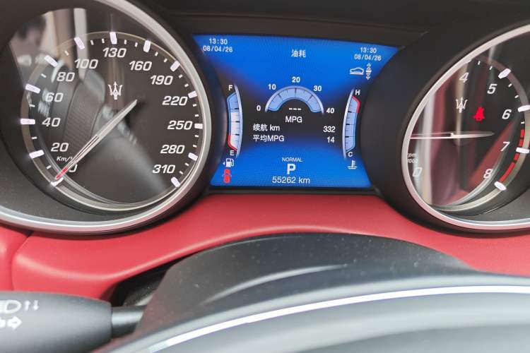 Used Maserati Levante 2020 3.0T Standard Edition Odometer Close Up