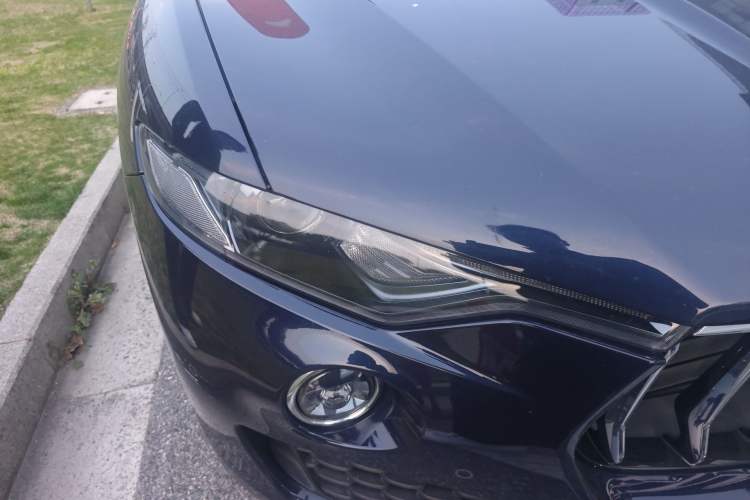 Used Maserati Levante 2020 3.0T Standard Edition Right Front Headlight