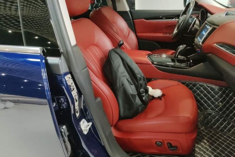 Used Maserati Levante 2020 3.0T Standard Edition Right Front Seat