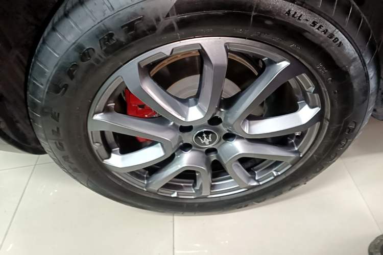 Used Maserati Levante 2020 3.0T Standard Edition Right Rear Wheel Hub