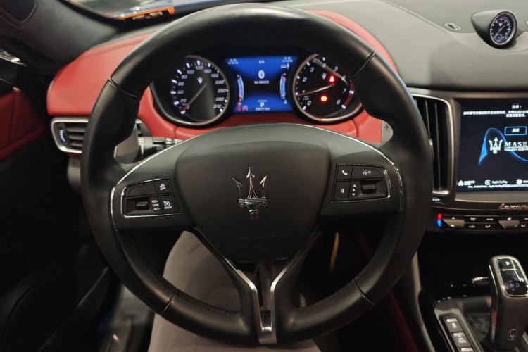 Used Maserati Levante 2020 3.0T Standard Edition Steering Wheel