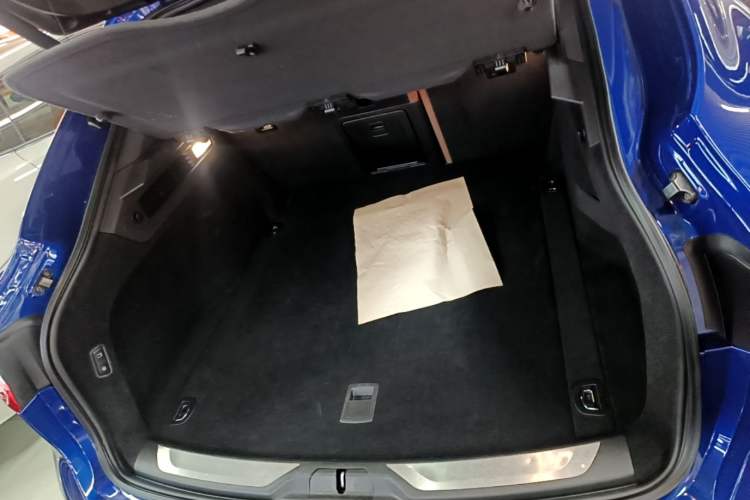 Used Maserati Levante 2020 3.0T Standard Edition Trunk