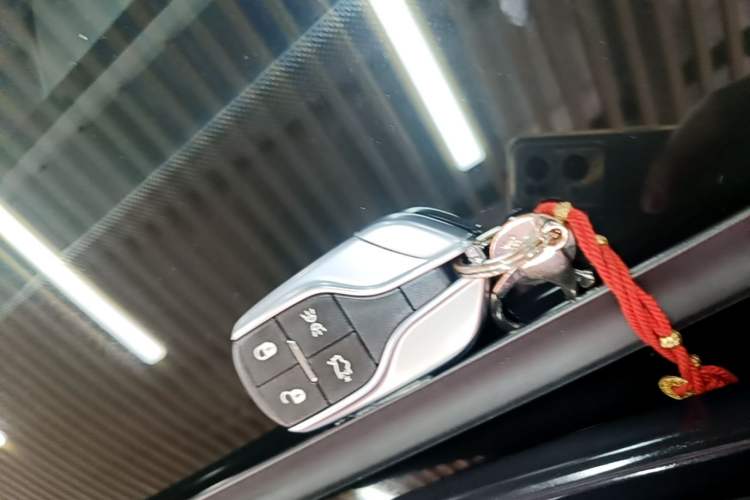 Used Maserati Levante 2020 3.0T Standard Edition Vehicle Key