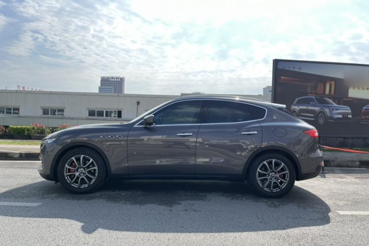 Used Maserati Levante 2020 3.0T Standard Edition Exterior 2