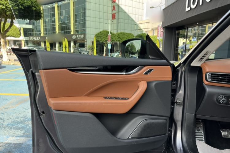 Used Maserati Levante 2020 3.0T Standard Edition Interior 10
