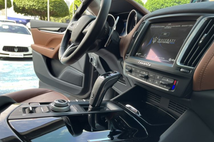 Used Maserati Levante 2020 3.0T Standard Edition Interior 4