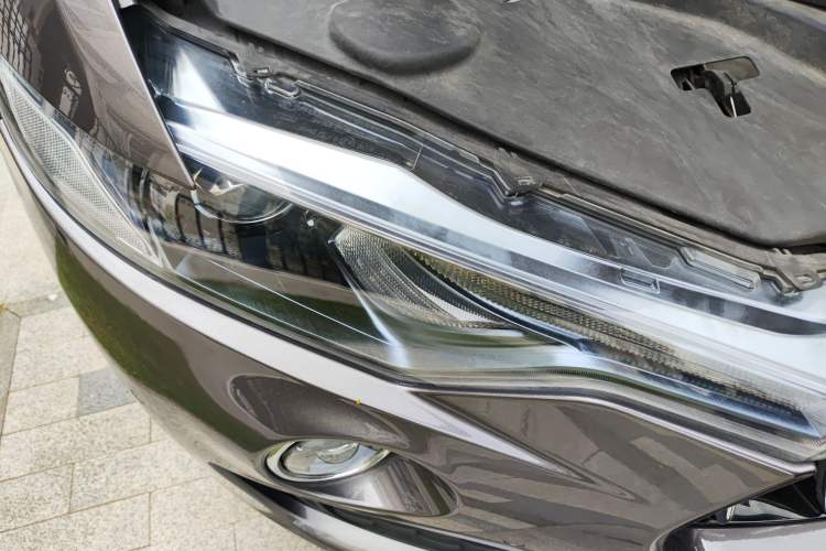 Used Maserati Levante 2020 3.0T Standard Edition Right Front Headlight