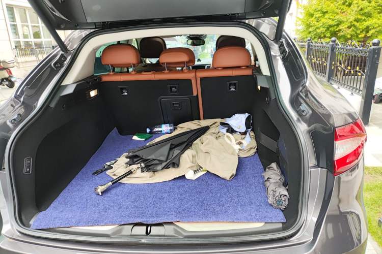 Used Maserati Levante 2020 3.0T Standard Edition Trunk