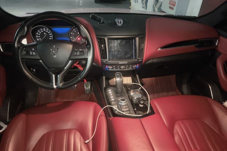 Used Maserati Levante 2020 3.0T Standard Edition Center Console