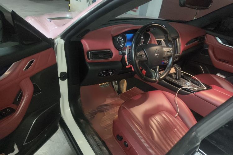 Used Maserati Levante 2020 3.0T Standard Edition Driver Seat