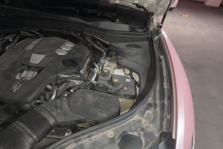 Used Maserati Levante 2020 3.0T Standard Edition Engine Bay Left