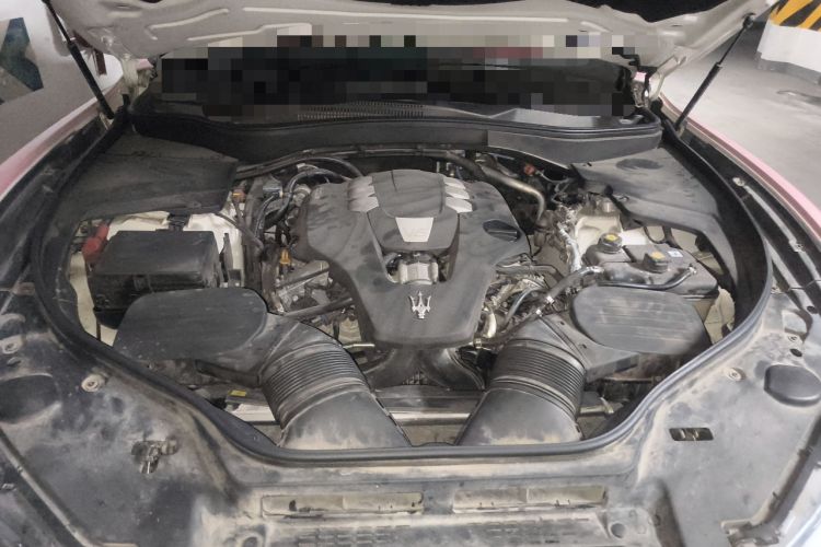 Used Maserati Levante 2020 3.0T Standard Edition Engine Bay