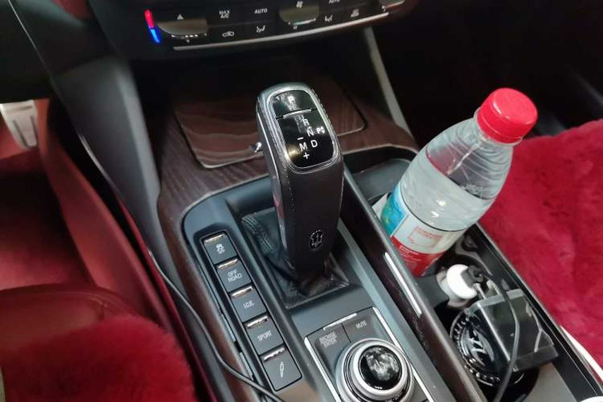 Used Maserati Levante 2020 3.0T Standard Edition Gear Lever