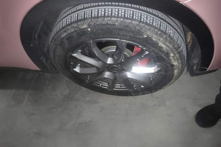 Used Maserati Levante 2020 3.0T Standard Edition Right Front Wheel Hub