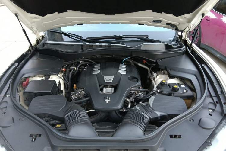 Used Maserati Levante 2020 3.0T Standard Edition Engine Bay
