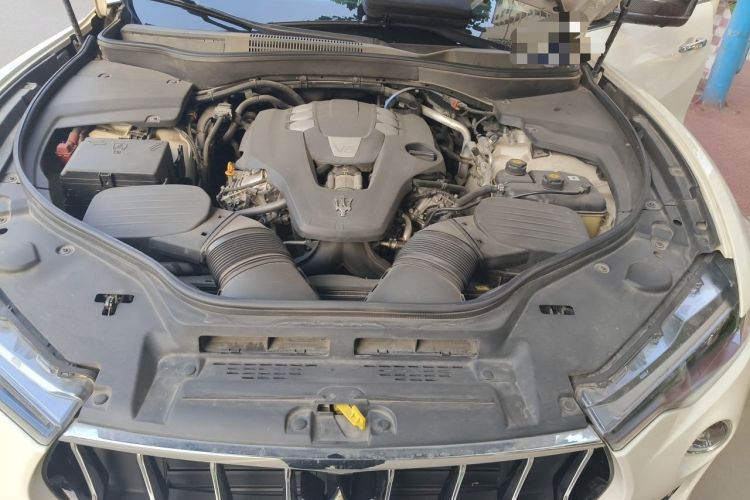 Used Maserati Levante 2020 3.0T Standard Edition Engine Bay