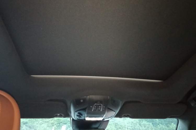 Used Maserati Levante 2020 3.0T Standard Edition Headliner
