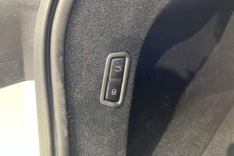 Used Maserati Levante 2020 3.0T Standard Edition Interior 1