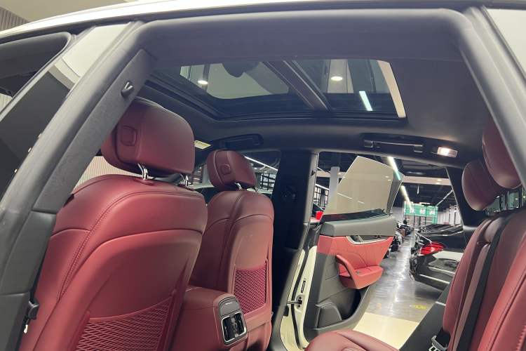 Used Maserati Levante 2020 3.0T Standard Edition Interior 10