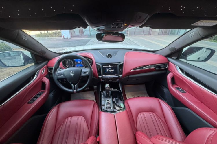 Used Maserati Levante 2020 3.0T Standard Edition Interior 10
