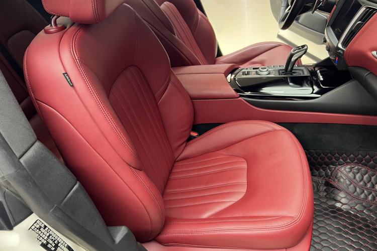 Used Maserati Levante 2020 3.0T Standard Edition Interior 14