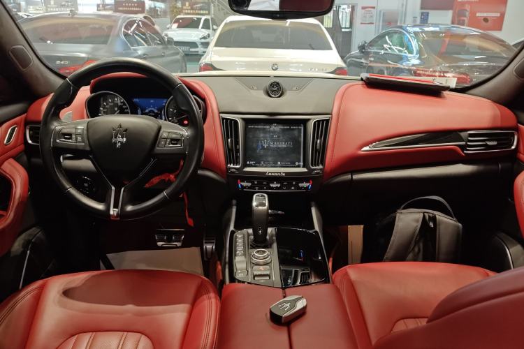 Used Maserati Levante 2020 3.0T Standard Edition Interior 2