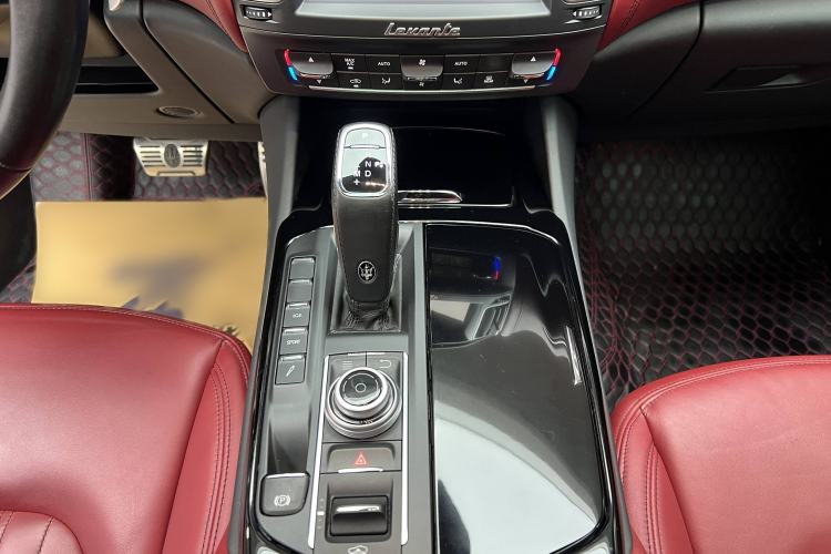 Used Maserati Levante 2020 3.0T Standard Edition Interior 5