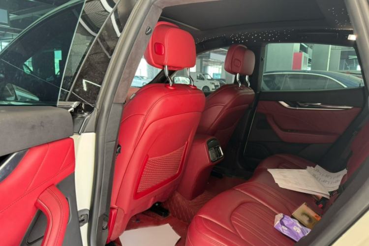 Used Maserati Levante 2020 3.0T Standard Edition Interior 5