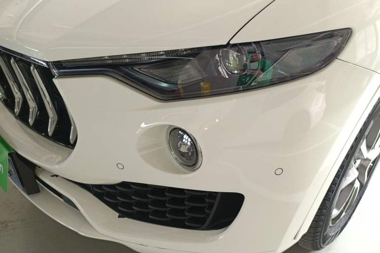 Used Maserati Levante 2020 3.0T Standard Edition Left Front Headlight