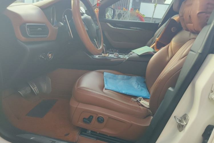 Used Maserati Levante 2020 3.0T Standard Edition Left Front Seat