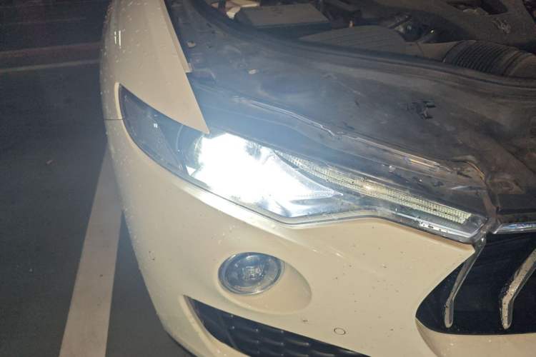 Used Maserati Levante 2020 3.0T Standard Edition Right Front Headlight