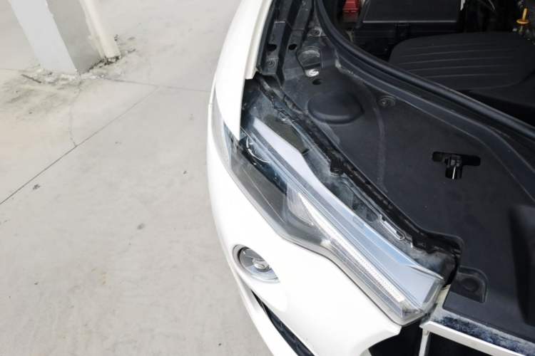 Used Maserati Levante 2020 3.0T Standard Edition Right Front Headlight