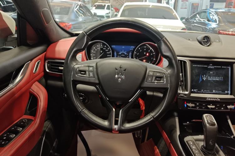 Used Maserati Levante 2020 3.0T Standard Edition Steering Wheel