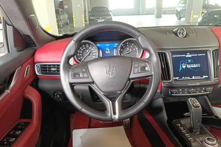 Used Maserati Levante 2020 3.0T Standard Edition Steering Wheel