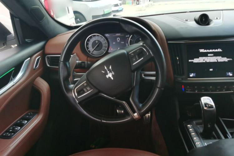 Used Maserati Levante 2020 3.0T Standard Edition Steering Wheel