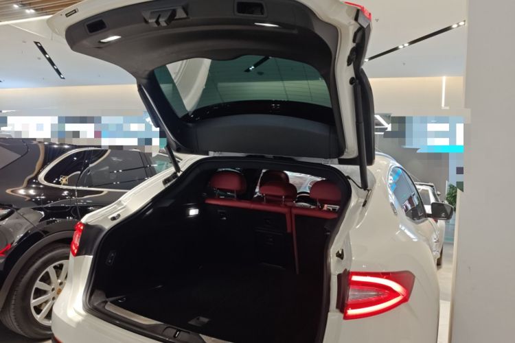 Used Maserati Levante 2020 3.0T Standard Edition Trunk