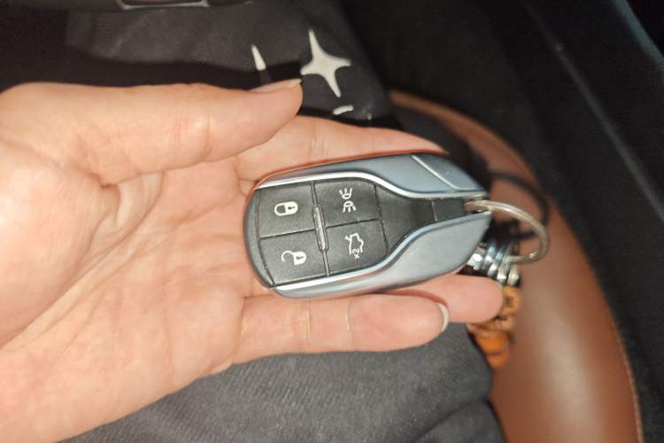 Used Maserati Levante 2020 3.0T Standard Edition Vehicle Key