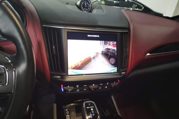 Used Maserati Levante 2021 3.0T Standard Edition Audio And AC Panel