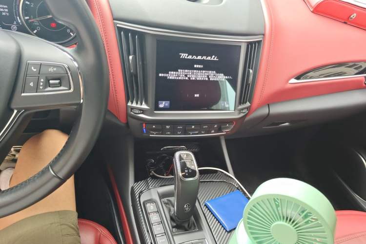 Used Maserati Levante 2021 3.0T Standard Edition Audio And AC Panel
