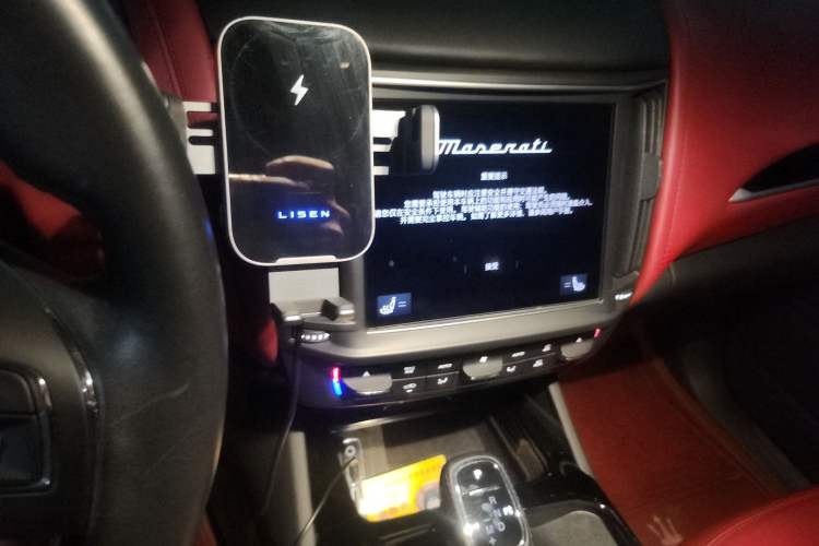 Used Maserati Levante 2021 3.0T Standard Edition Audio And AC Panel