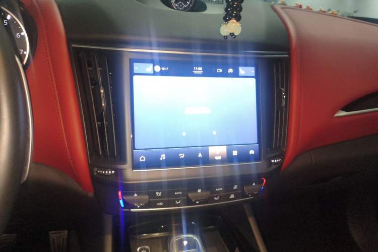 Used Maserati Levante 2021 3.0T Standard Edition Audio And AC Panel