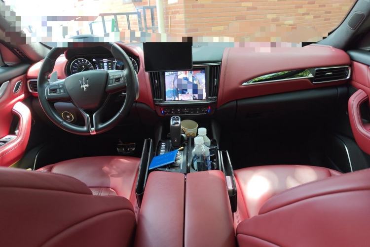Used Maserati Levante 2021 3.0T Standard Edition Center Console