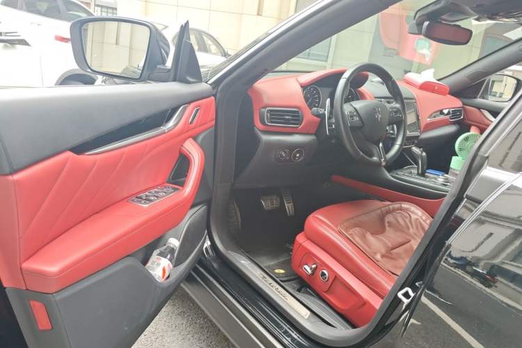 Used Maserati Levante 2021 3.0T Standard Edition Driver Seat