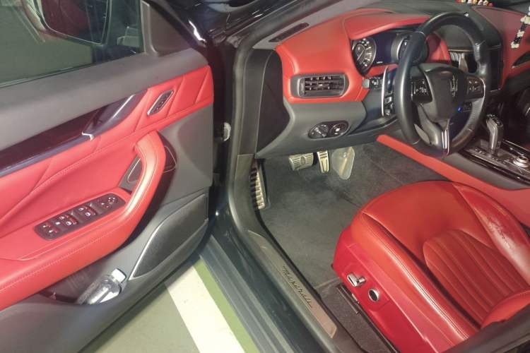 Used Maserati Levante 2021 3.0T Standard Edition Driver Seat