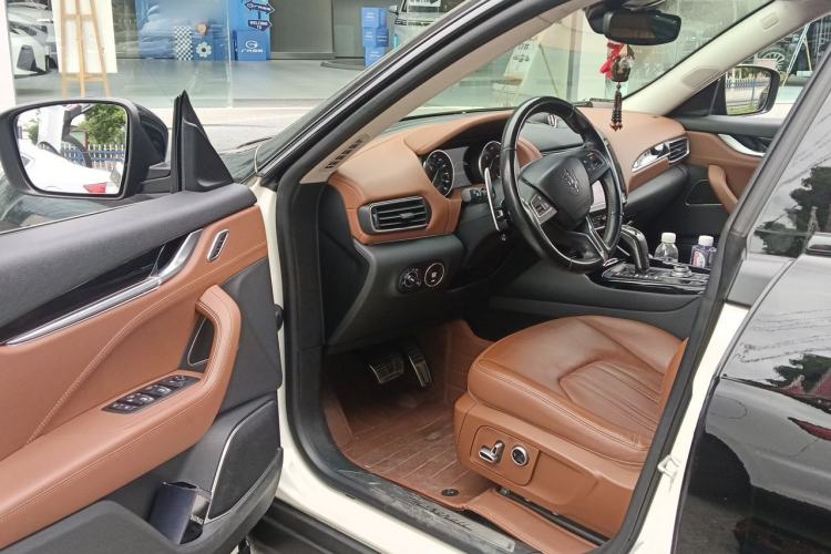 Used Maserati Levante 2021 3.0T Standard Edition Driver Seat