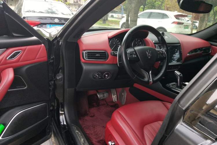 Used Maserati Levante 2021 3.0T Standard Edition Driver Seat