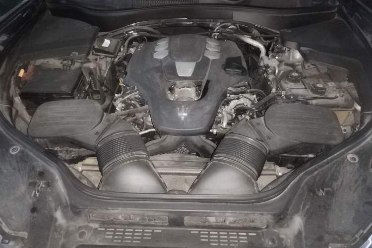 Used Maserati Levante 2021 3.0T Standard Edition Engine Bay
