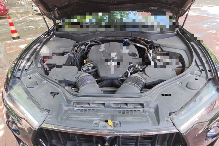 Used Maserati Levante 2021 3.0T Standard Edition Engine Bay