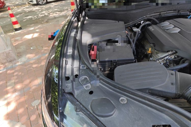 Used Maserati Levante 2021 3.0T Standard Edition Engine Bay Right